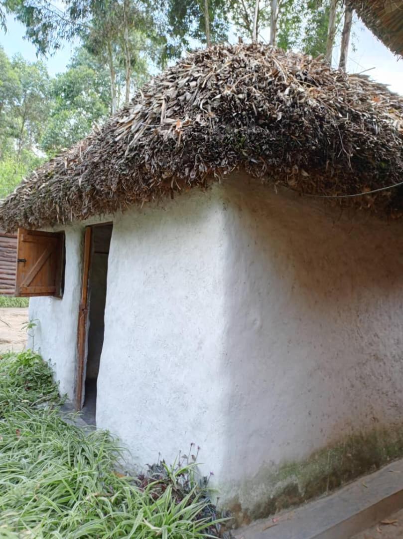 Om Hostel Bunyonyi Kabale Exterior photo